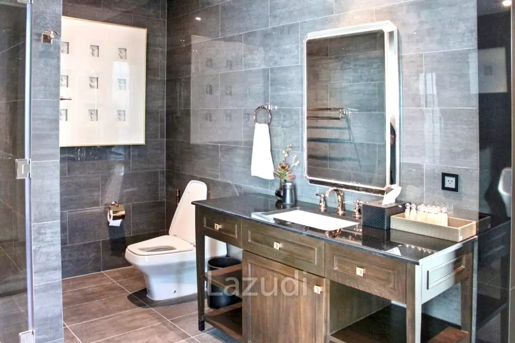 6 Bedroom 9 Bathroom 905 Sq.m Eight Thonglor