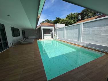 Spacious 5-Bedroom Pool Villa For Rent In Chalong