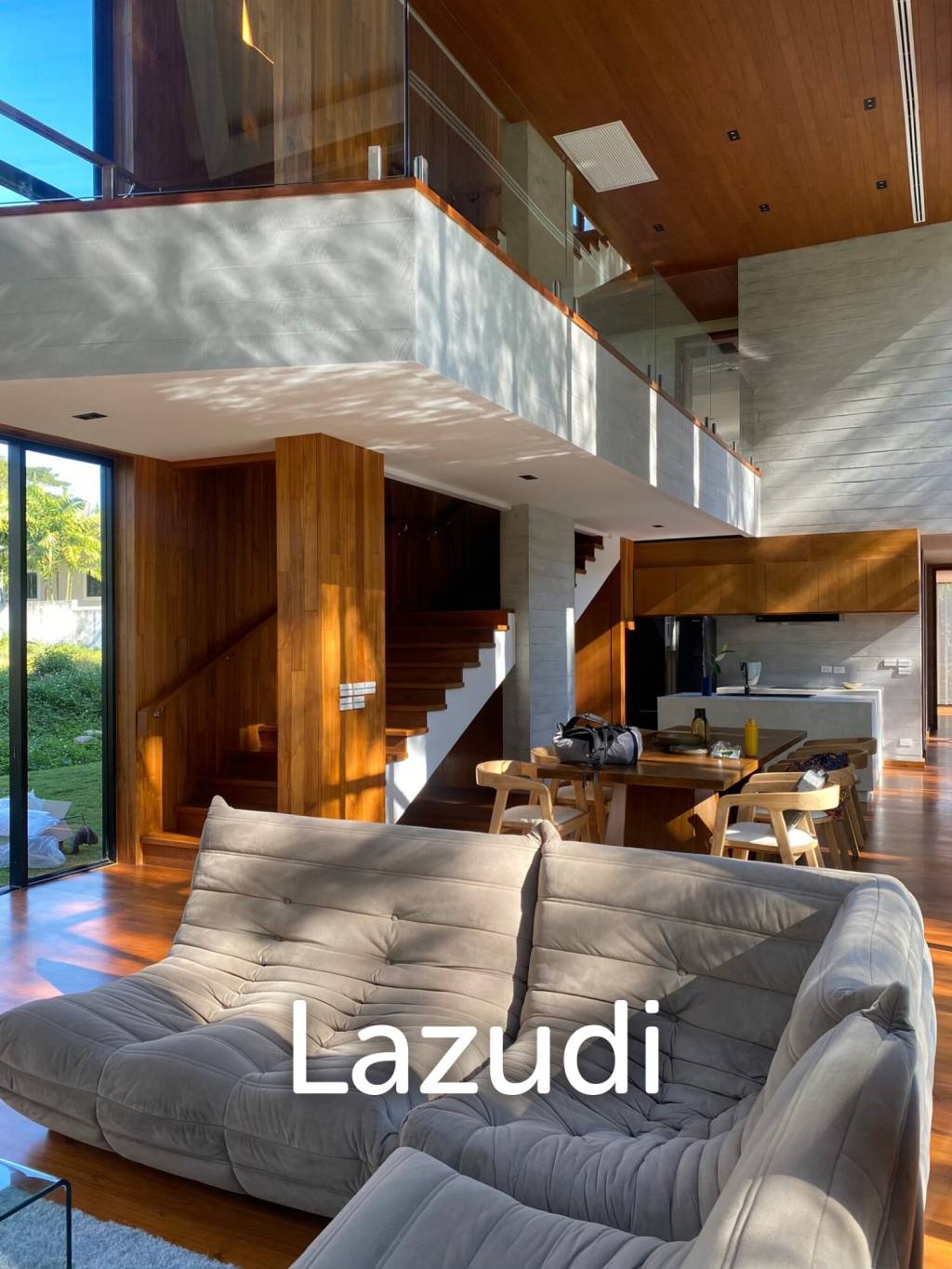 3 Beds 3 Baths 400 SQ.M. The Wolf House