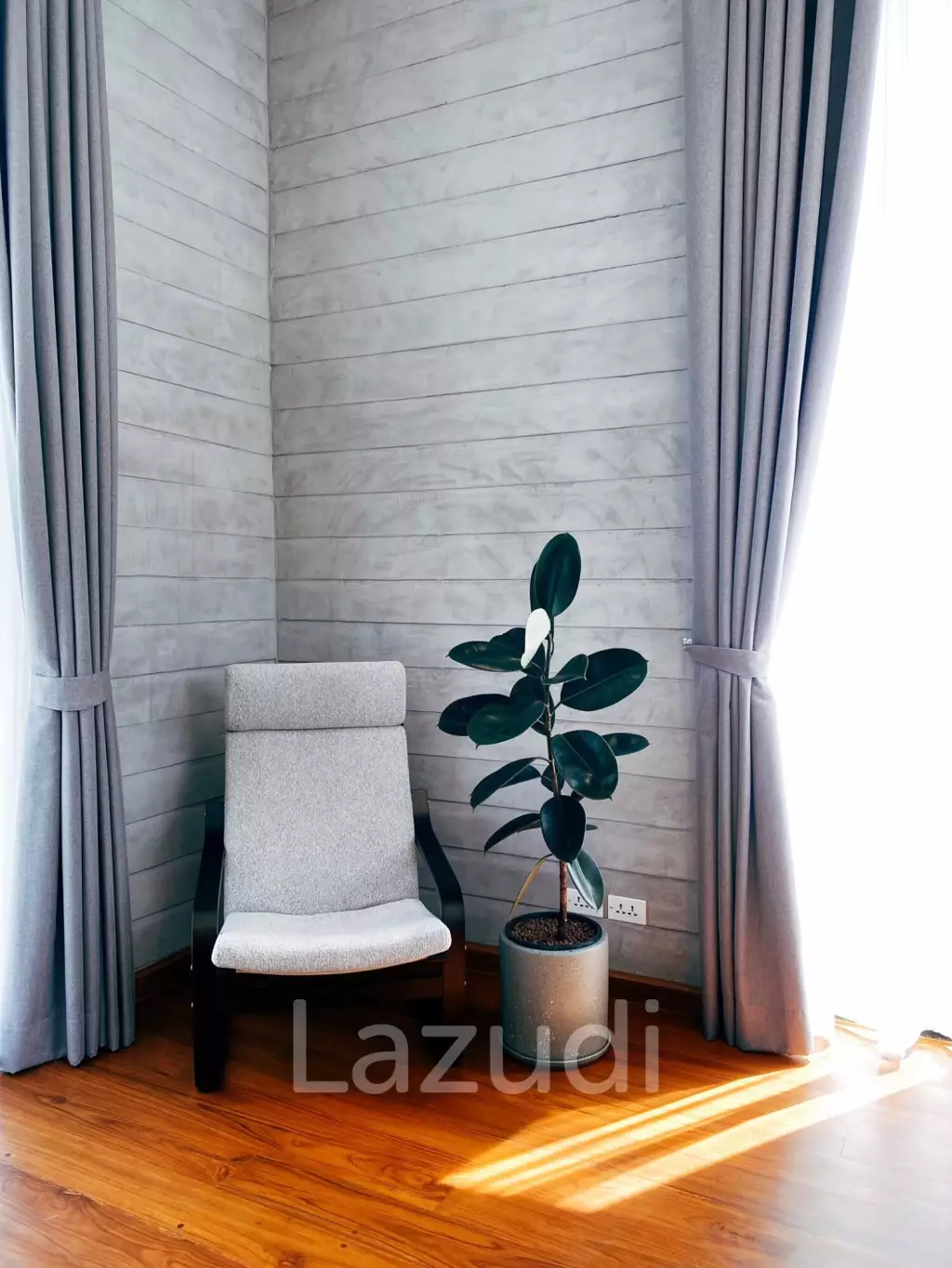 3 Beds 3 Baths 400 SQ.M. The Wolf House