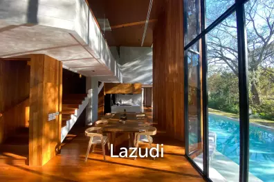 3 Beds 3 Baths 400 SQ.M. The Wolf House
