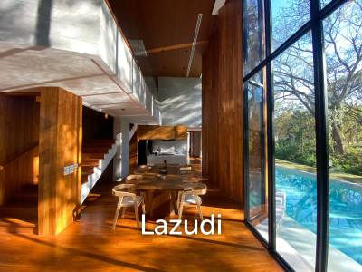 3 Beds 3 Baths 400 SQ.M. The Wolf House