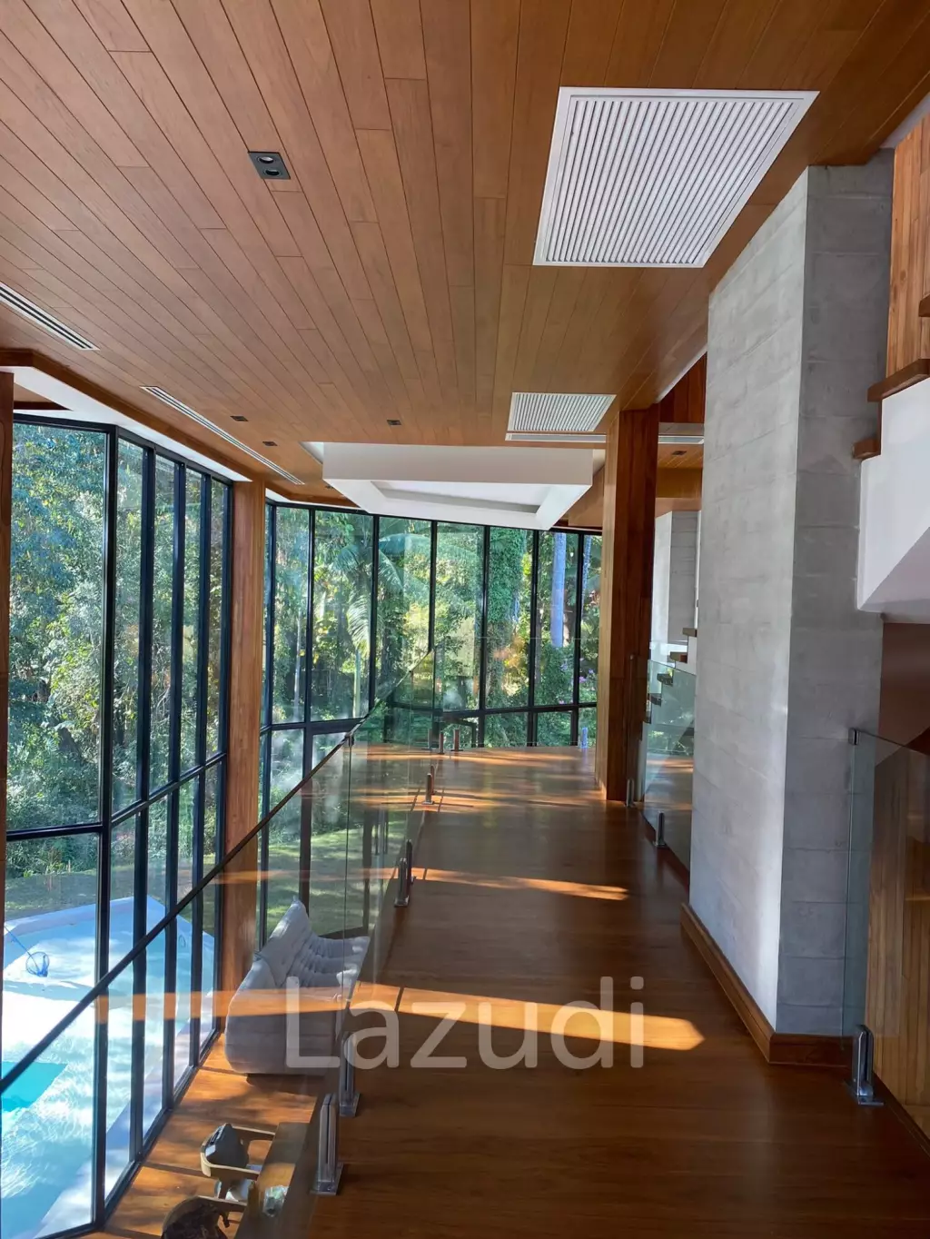 3 Beds 3 Baths 400 SQ.M. The Wolf House