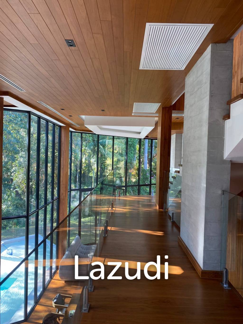 3 Beds 3 Baths 400 SQ.M. The Wolf House
