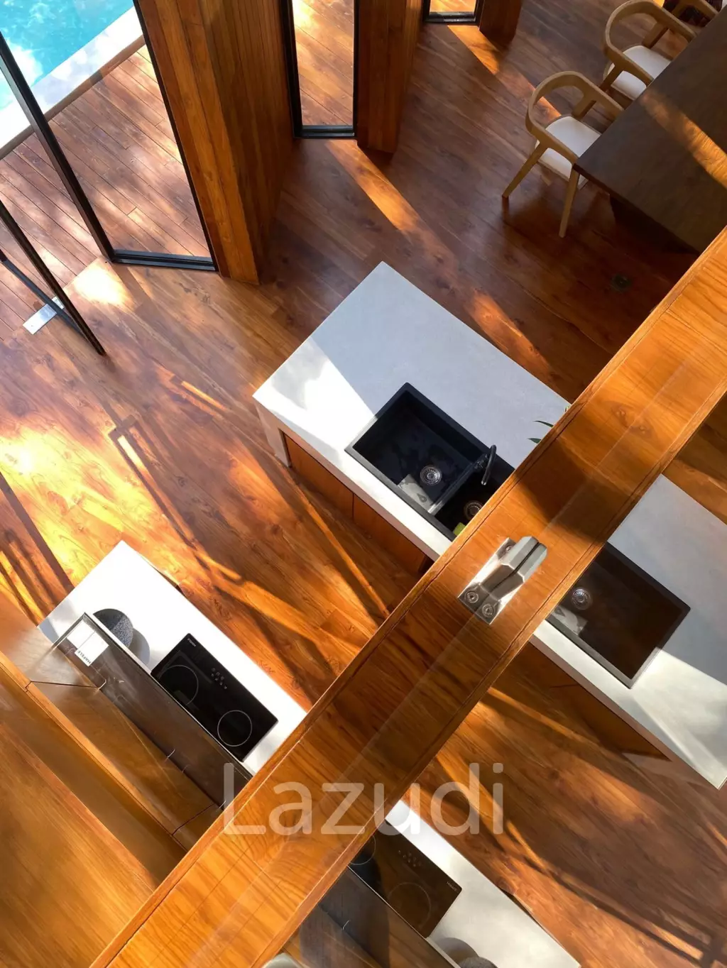 3 Beds 3 Baths 400 SQ.M. The Wolf House