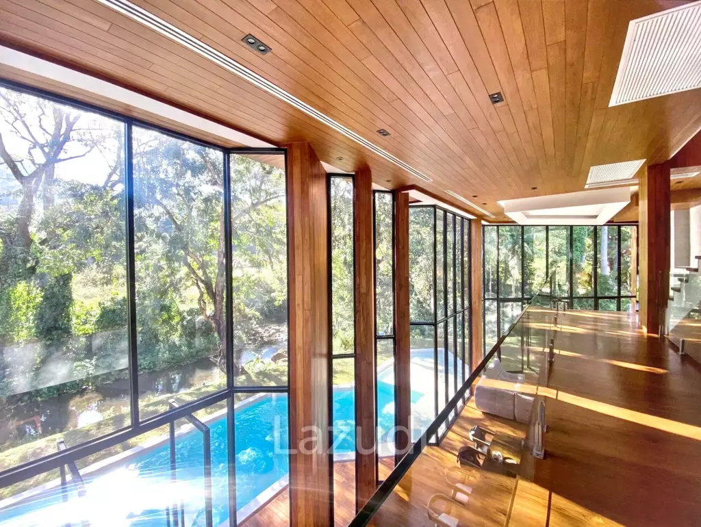 3 Beds 3 Baths 400 SQ.M. The Wolf House