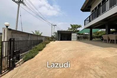 ขายบ้าน 4 ห้องนอนพร้อมสระว่ายน้ำและวิวภูเขาอันน่าทึ่ง