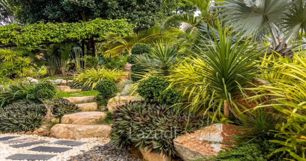 Luxury Ocean View Villa on Expansive 2,100 sqm Plot in Bang Por