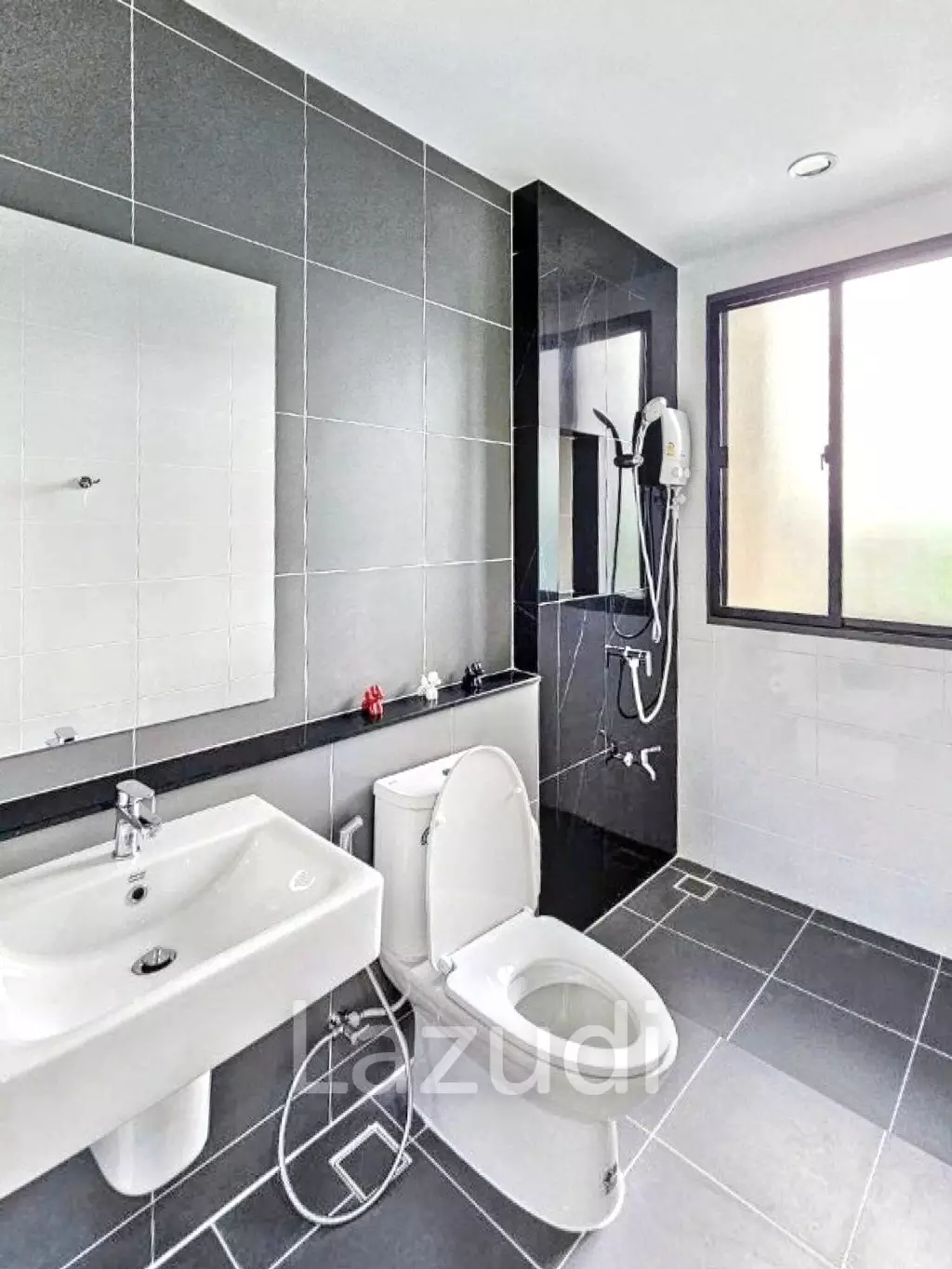 4 Bed 3 Bath 152 SQ.M Baan Klang Muang Rama 9 - Krungthep Kreetha