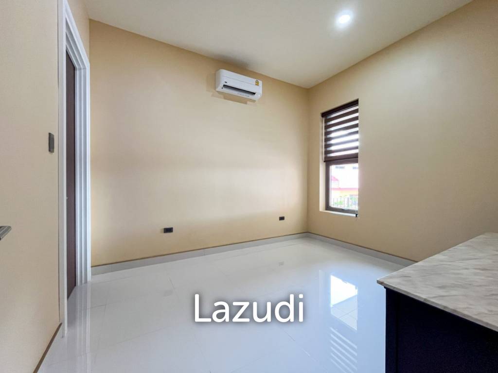 4 Beds 4 Baths 678 SQ.M. Phoenix Gold Golf