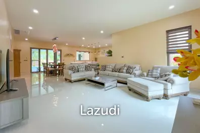 4 Beds 4 Baths 678 SQ.M. Phoenix Gold Golf