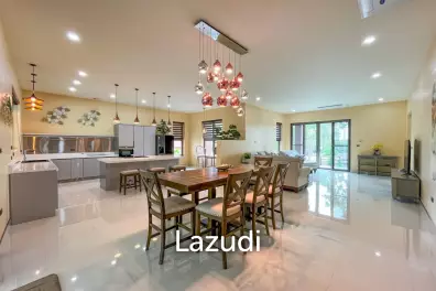 4 Beds 4 Baths 678 SQ.M. Phoenix Gold Golf