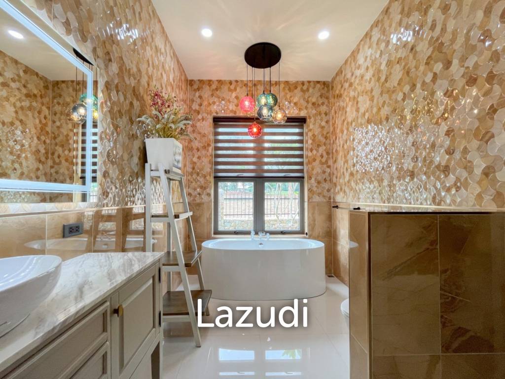 4 Beds 4 Baths 678 SQ.M. Phoenix Gold Golf