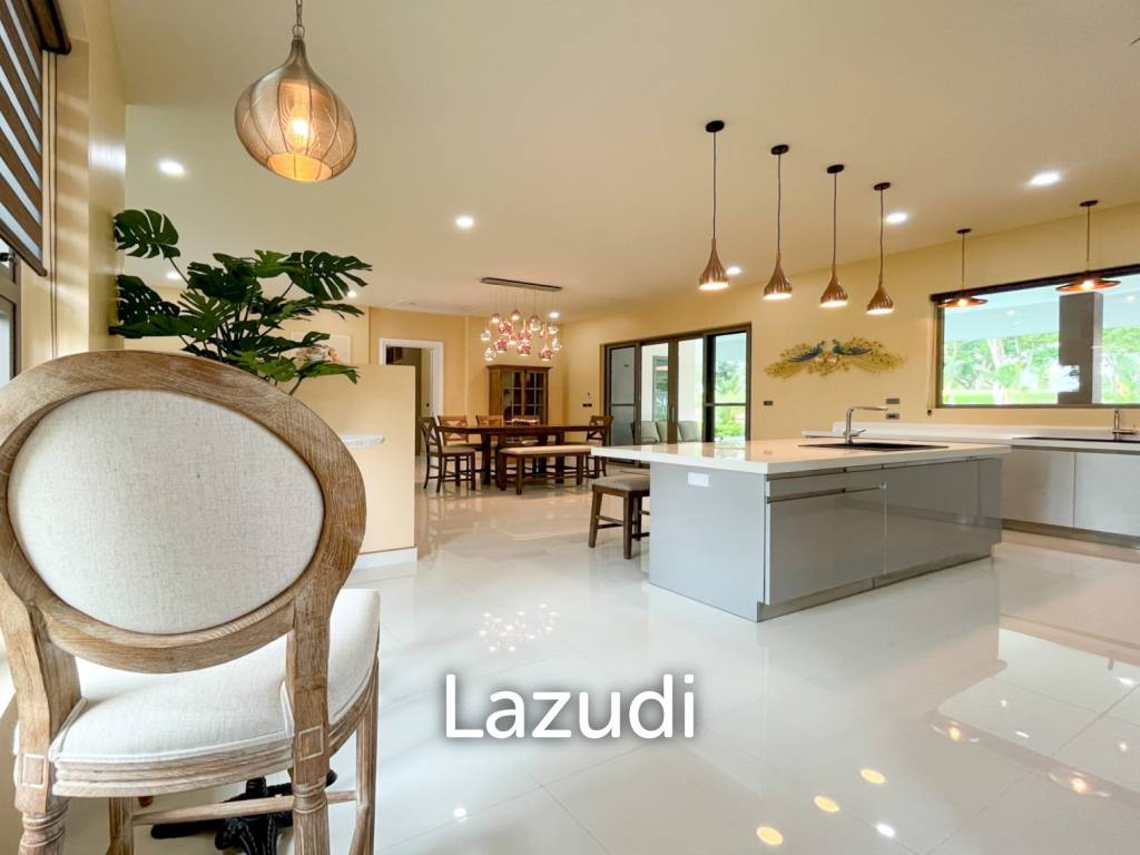 4 Beds 4 Baths 678 SQ.M. Phoenix Gold Golf