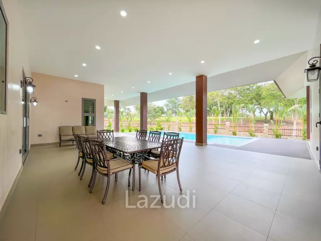 4 Beds 4 Baths 678 SQ.M. Phoenix Gold Golf