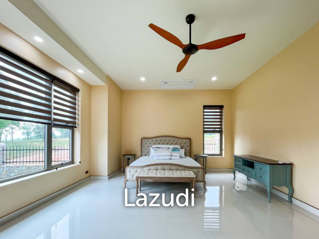 4 Beds 4 Baths 678 SQ.M. Phoenix Gold Golf