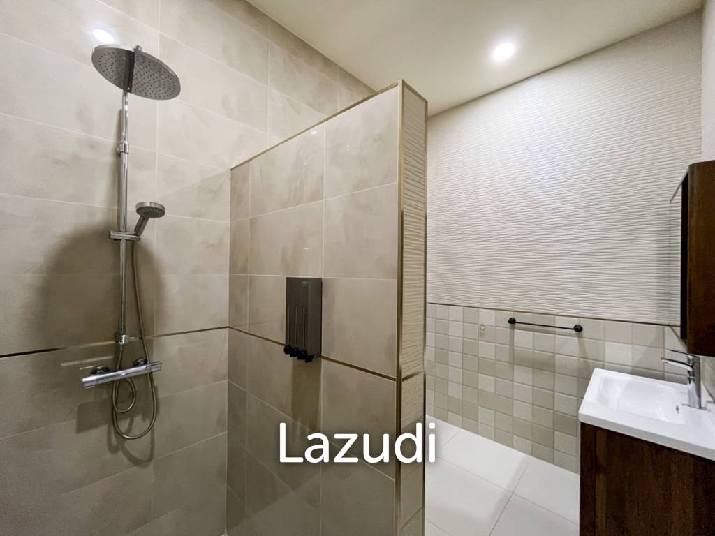 4 Beds 4 Baths 678 SQ.M. Phoenix Gold Golf