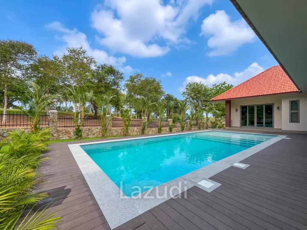 4 Beds 4 Baths 678 SQ.M. Phoenix Gold Golf