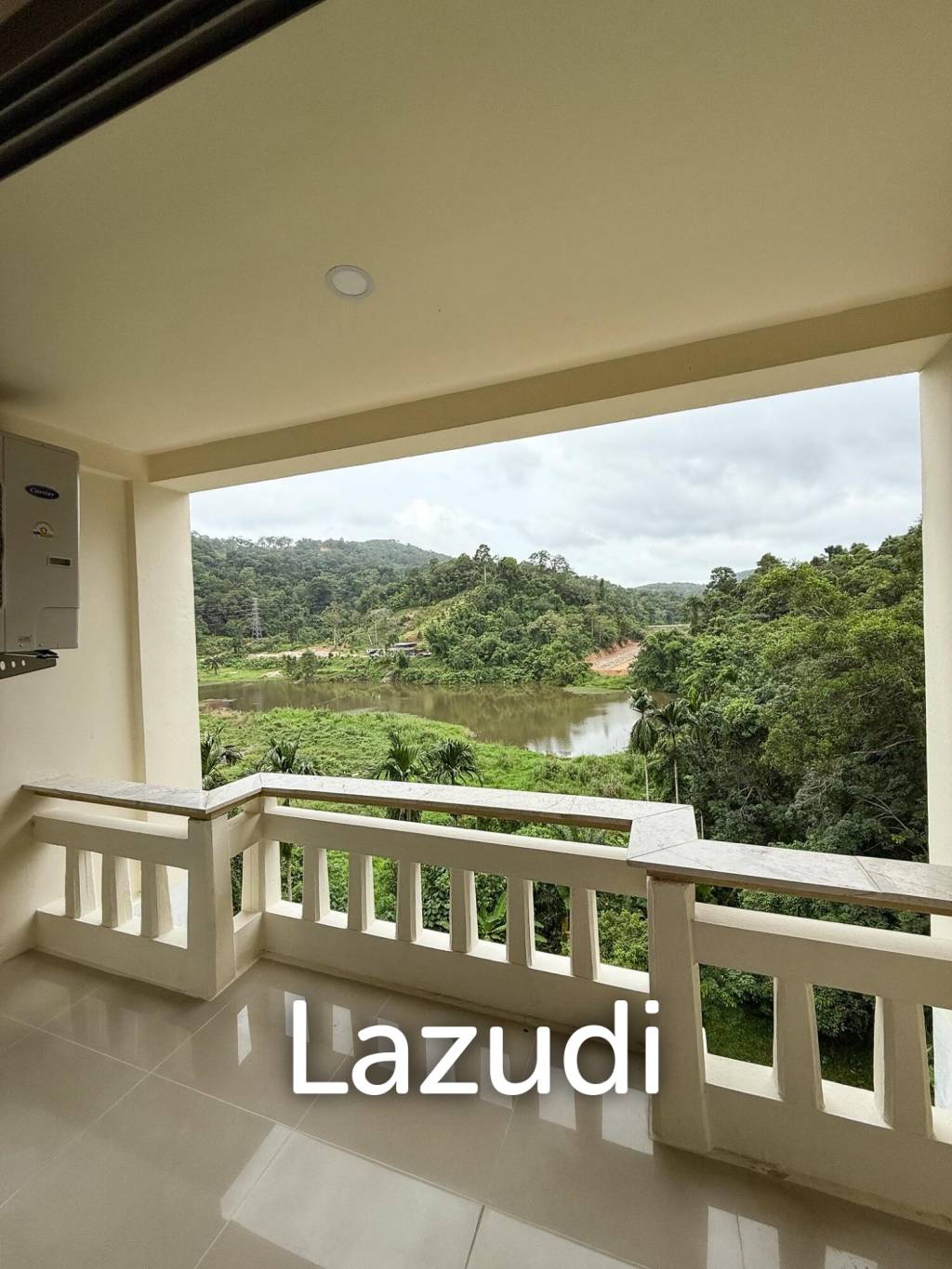 Newly renovated, spacious studio condo in Phuket Country Club