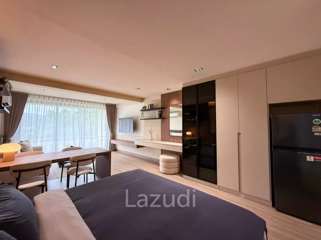 Newly renovated, spacious studio condo in Phuket Country Club