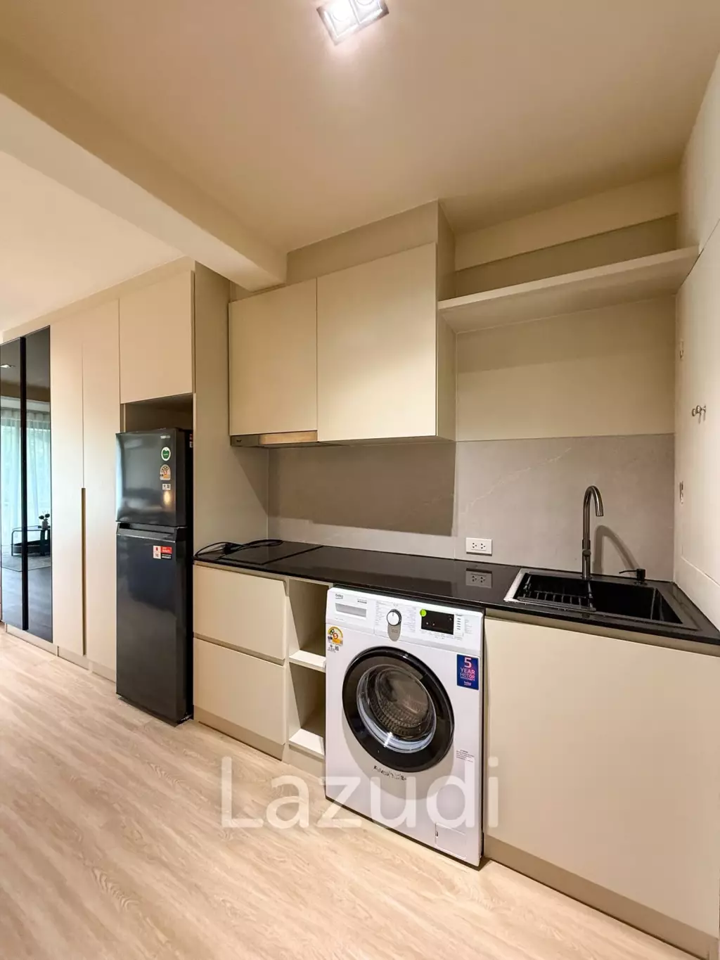 Newly renovated, spacious studio condo in Phuket Country Club