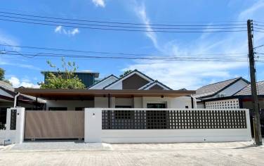 Renovated 3-Bedroom House In Chalong Renovated 3-Bedroom House In Chalong