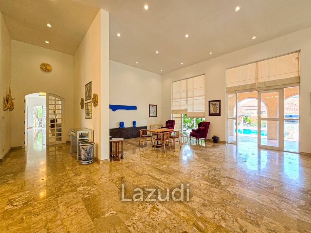 22 Beds 28 Baths 1,600 SQ.M. Villa Pictory