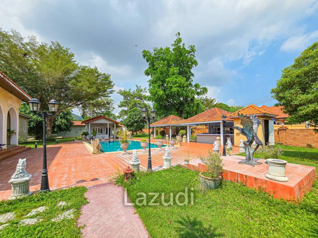 22 Beds 28 Baths 1,600 SQ.M. Villa Pictory