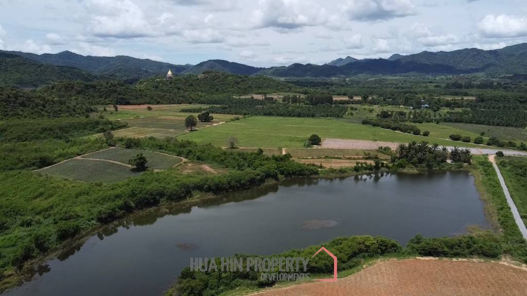 Expansive Freehold Land 24-3-26 Rai in Nong Phlap Hua Hin