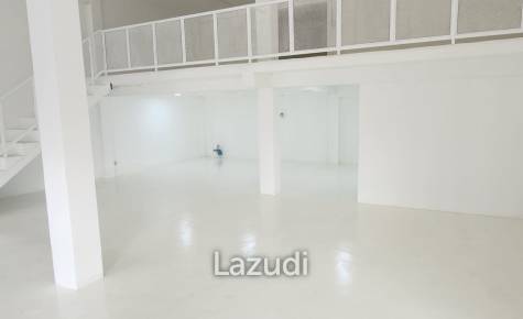 142 SQM on Main Road Sukhumvit 42 High Visibility, High Potential - Perfect retail location for Spa, Clinic, Restaurant, etc.