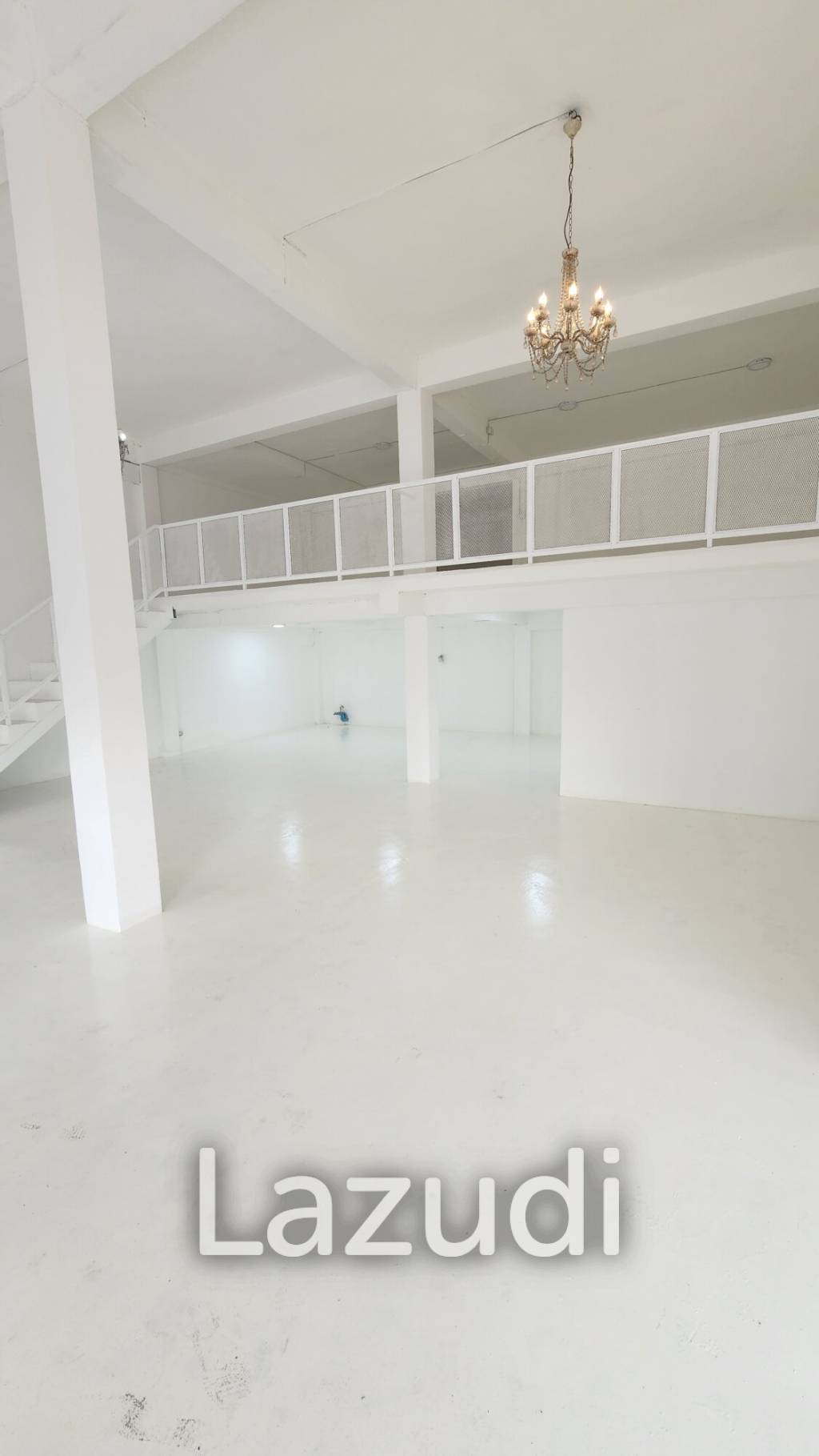 142 SQM on Main Road Sukhumvit 42 High Visibility, High Potential - Perfect retail location for Spa, Clinic, Restaurant, etc.