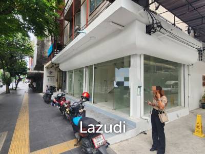 142 SQM on Main Road Sukhumvit 42 High Visibility, High Potential - Perfect retail location for Spa, Clinic, Restaurant, etc.