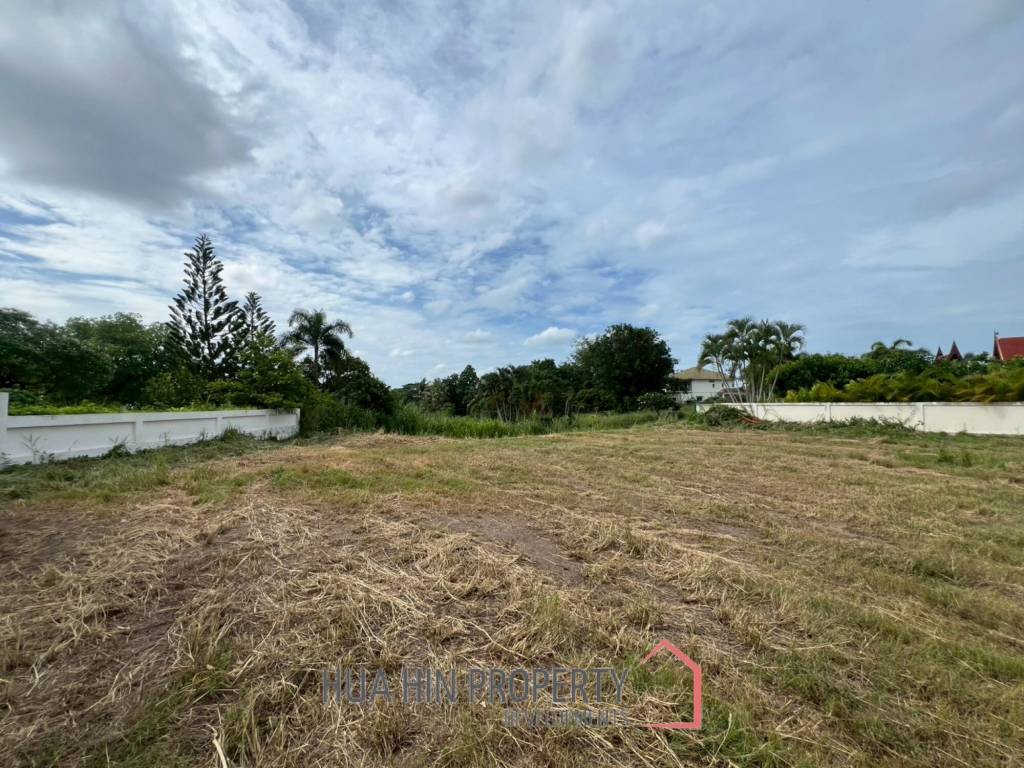 Exclusive Freehold Land 1-2-30 Rai in Palm Hills Golf and Residence