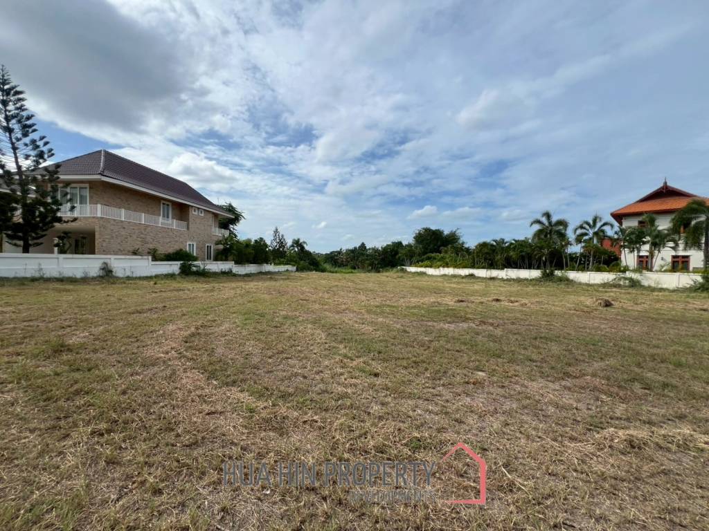Exclusive Freehold Land 1-2-30 Rai in Palm Hills Golf and Residence