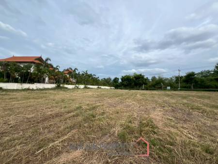 Exclusive Freehold Land 1-2-30 Rai in Palm Hills Golf and Residence