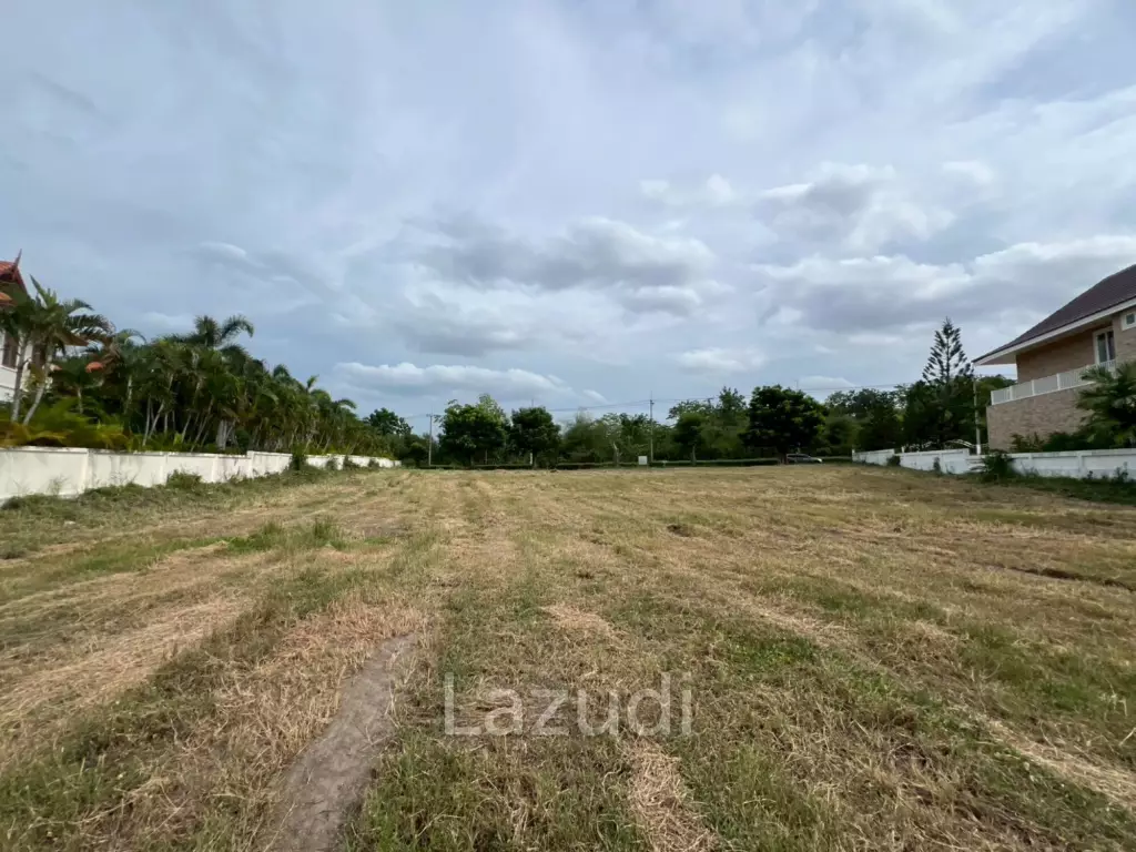 Exclusive Freehold Land 1-2-30 Rai in Palm Hills Golf and Residence