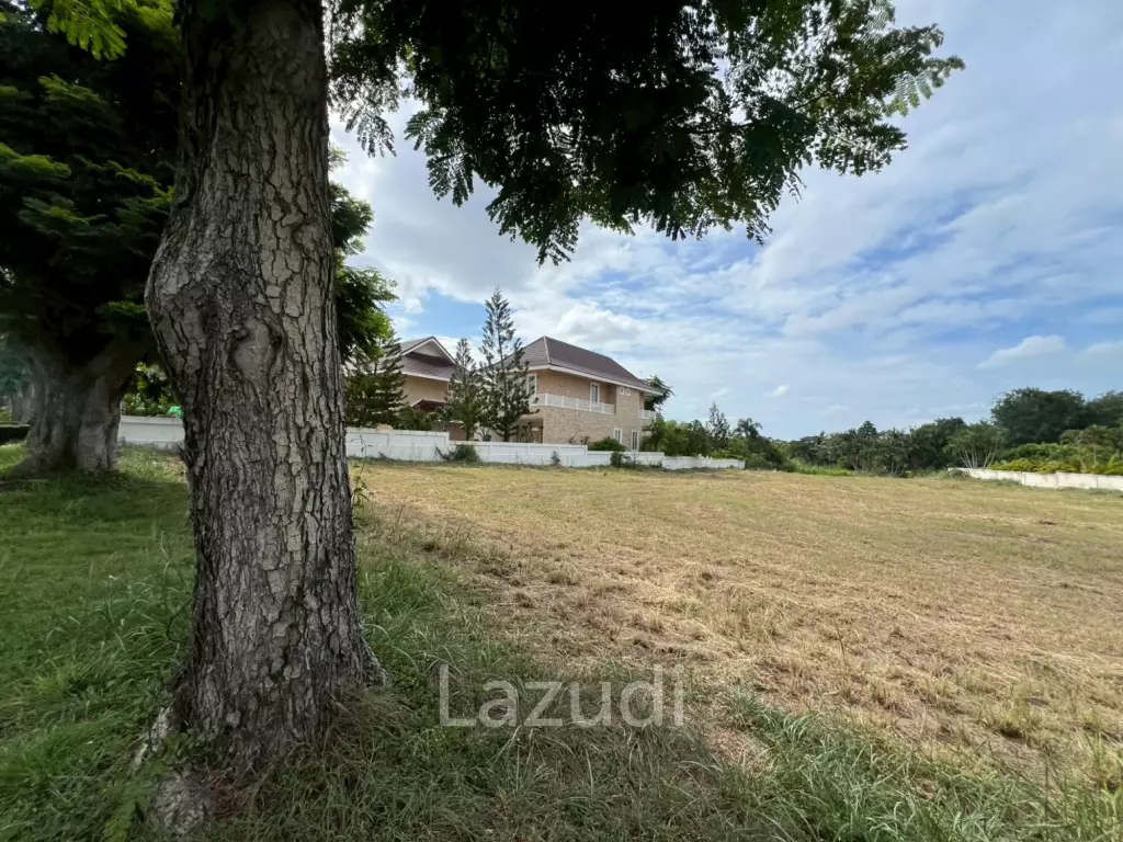 Exclusive Freehold Land 1-2-30 Rai in Palm Hills Golf and Residence
