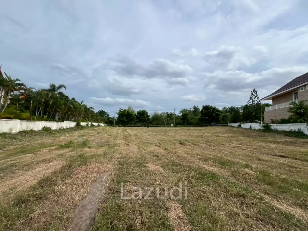 Exclusive Freehold Land 1-2-30 Rai in Palm Hills Golf and Residence