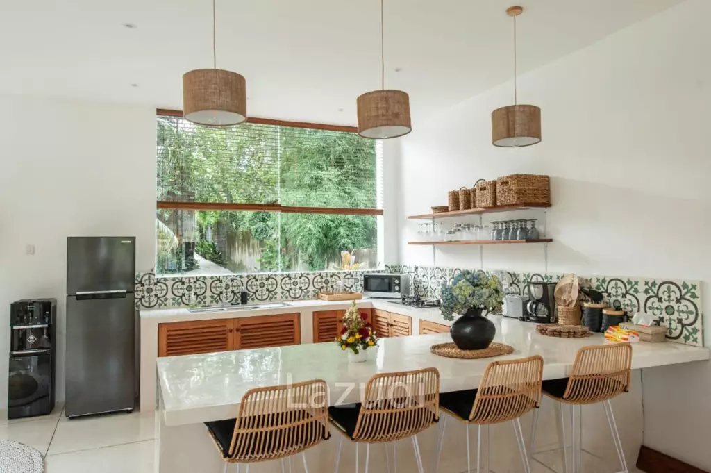 4 Bedroom Leasehold Villa in Bumbak Umalas Bali