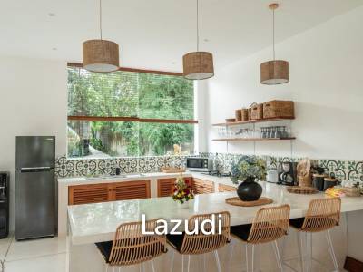 4 Bedroom Leasehold Villa in Bumbak Umalas Bali