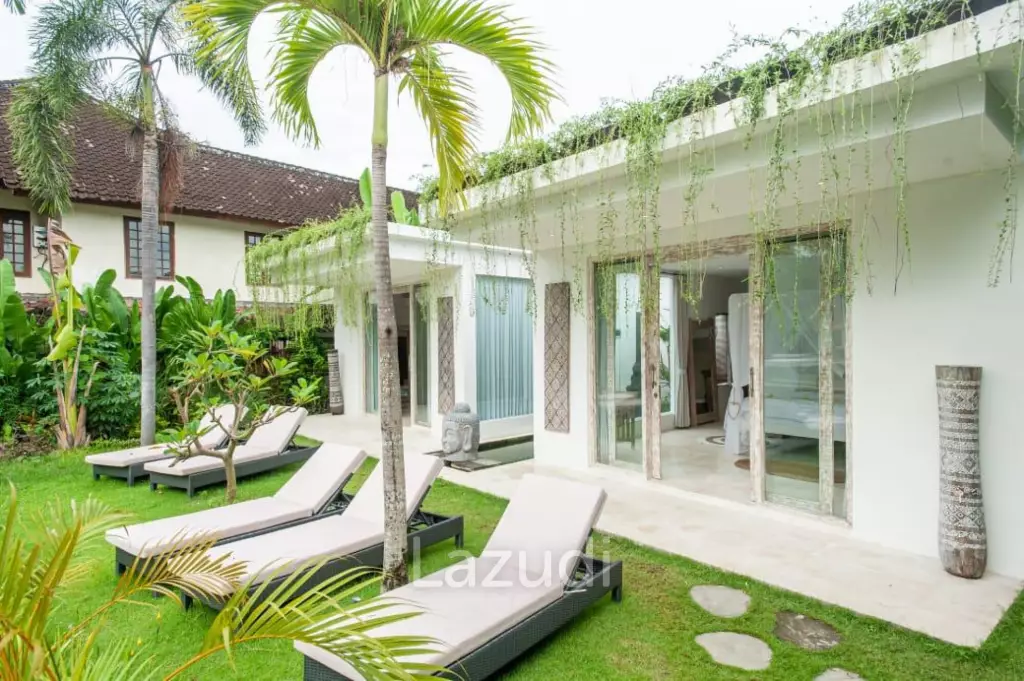 4 Bedroom Leasehold Villa in Bumbak Umalas Bali
