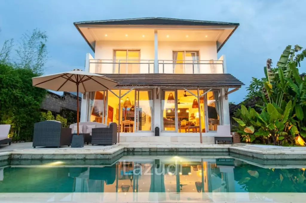 4 Bedroom Leasehold Villa in Bumbak Umalas Bali