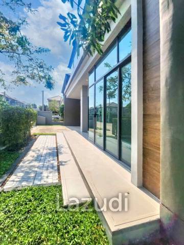4 Bedroom 3 Bathroom 234 Sq.m Venue Rama 9