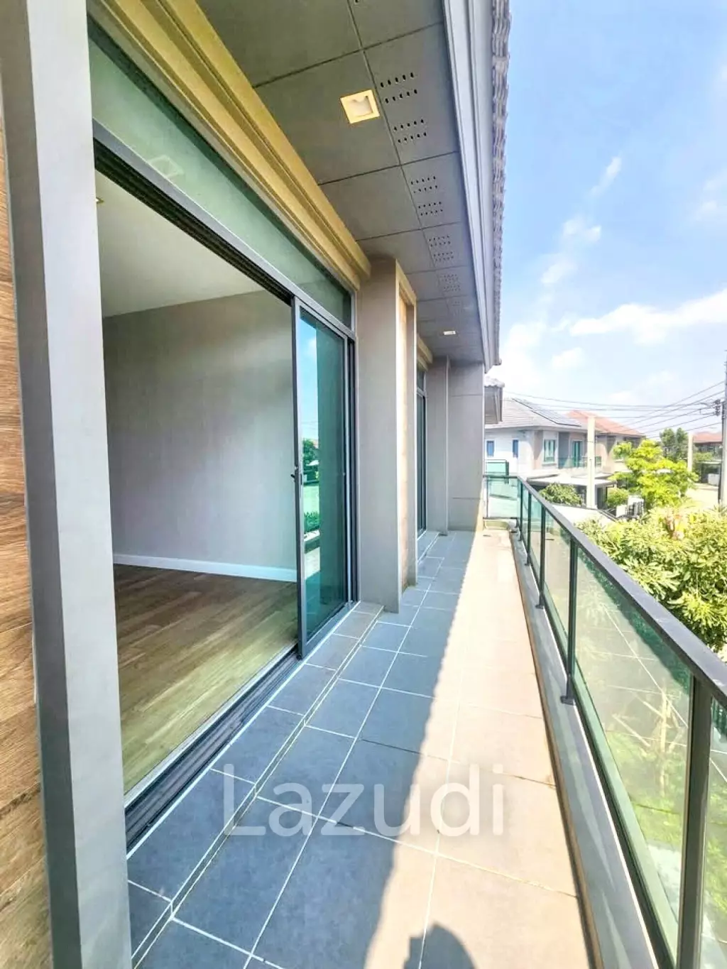 4 Bedroom 3 Bathroom 234 Sq.m Venue Rama 9