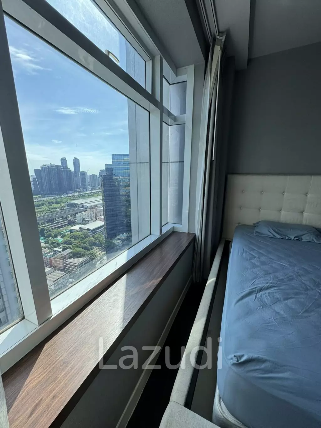 2 Bed 2 Bath 72 SQ.M Circle Condominium