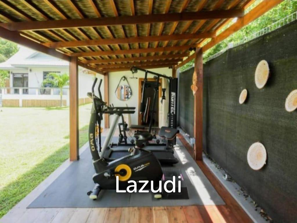 Beachfront 4-Bedroom Villa in Plai Laem– Sunset Views & Private Pool