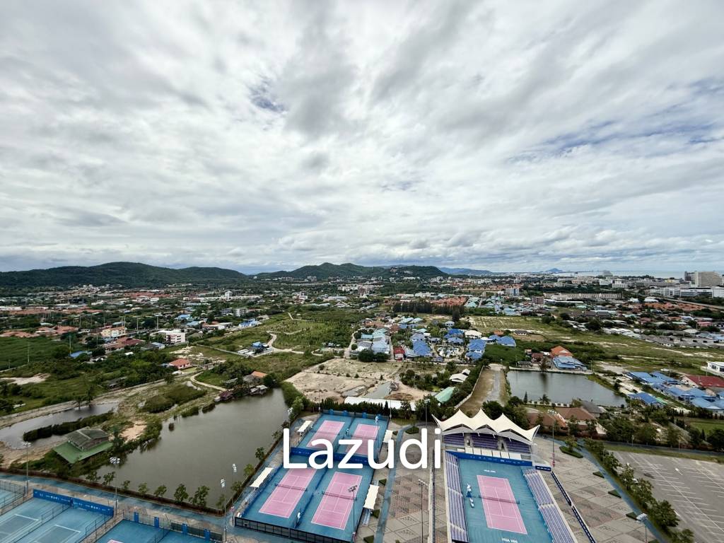 Unique 1 Bedroom Condo with Stunning Views