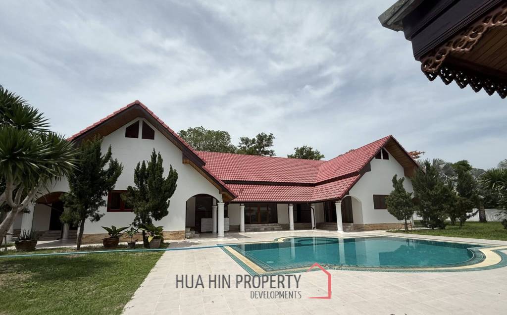 JUST RENOVATED 3-Bedroom Luxury Villa on a LARGE 3 Rai Plot in Hin Lek Fai