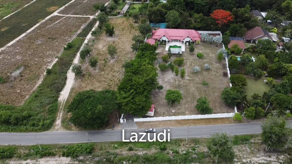JUST RENOVATED 3-Bedroom Luxury Villa on a LARGE 3 Rai Plot in Hin Lek Fai