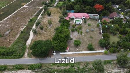 JUST RENOVATED 3-Bedroom Luxury Villa on a LARGE 3 Rai Plot in Hin Lek Fai